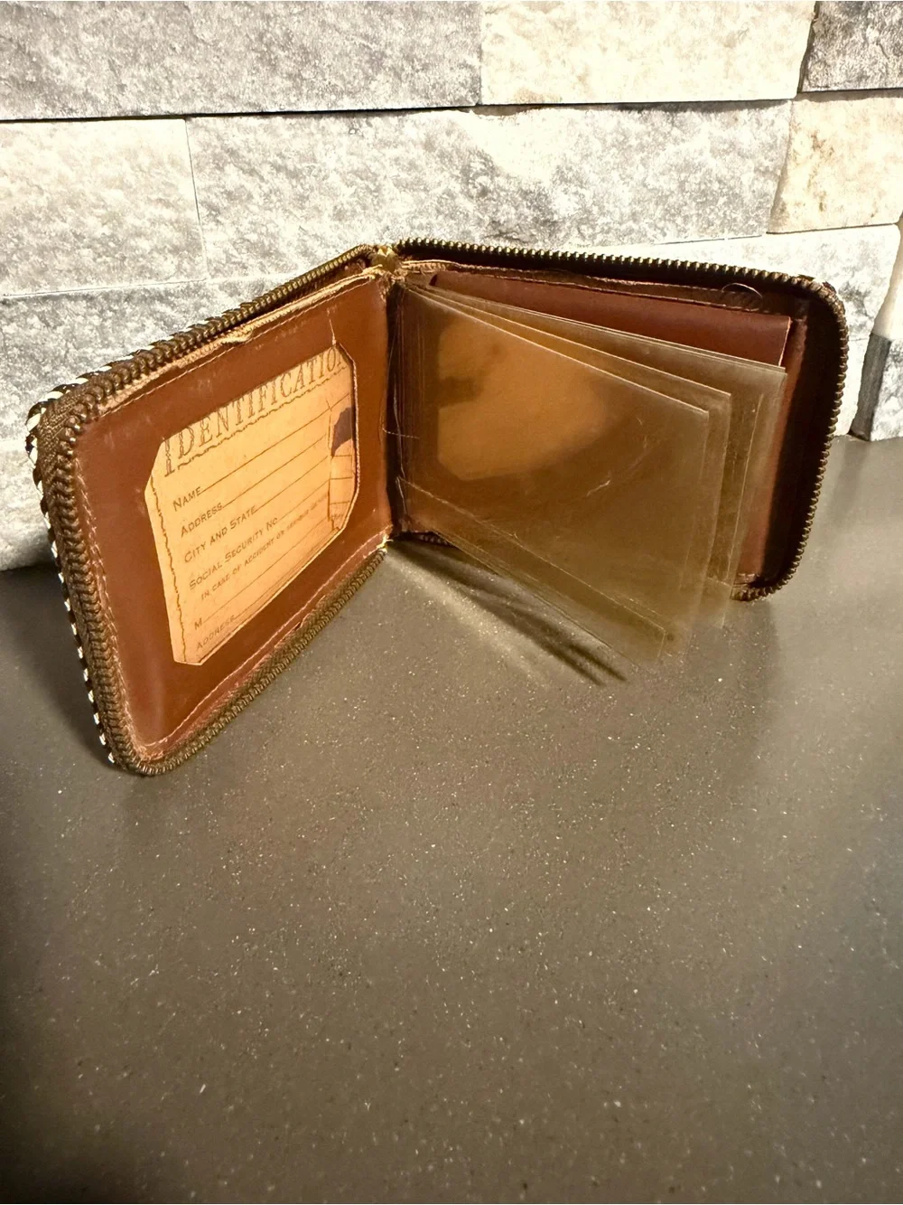 Vintage Leather Bifold Wallet with Horse & Horseshoe Embossing